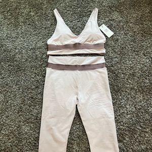 Fabletics Sports Bra & Leggings set